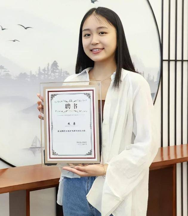 开云体育入口-退还美国国籍，放弃百万年薪坚定回国！全美冠军：我只为中国战！|朱易|冬奥会|花样滑冰|米兰冬奥会|运动员_新浪体育_新浪新闻